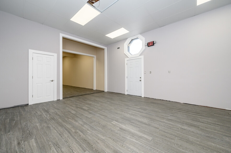 More Photos Of 305 N Stiles St, Linden Convenience Store For Lease