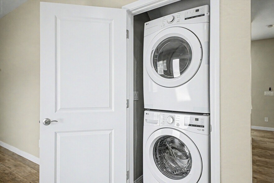 More Photos Of , Phoenix Multifamily For Sale