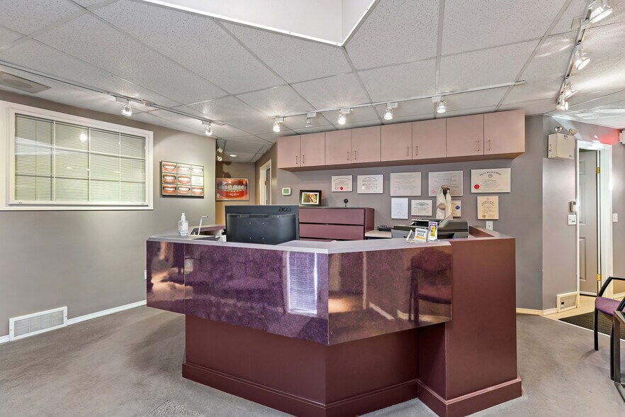 More Photos Of 5600 Elbow Dr SW, Calgary Medical For Sale