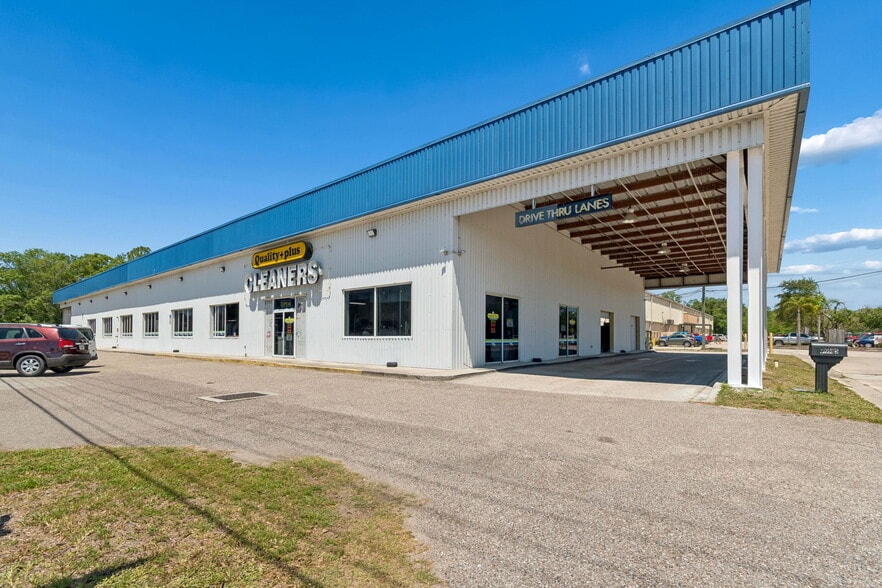 More Photos Of 9945 Race Track Rd, Tampa Industrial For Sale