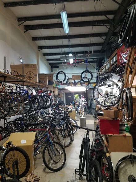 More Photos Of 131 E Rollins Rd, Round Lake Beach Freestanding For Sale