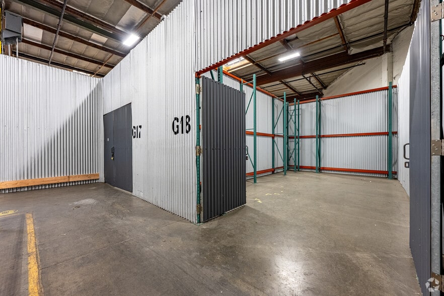 More Photos Of 5625 E Firestone Blvd, South Gate Warehouse For Lease