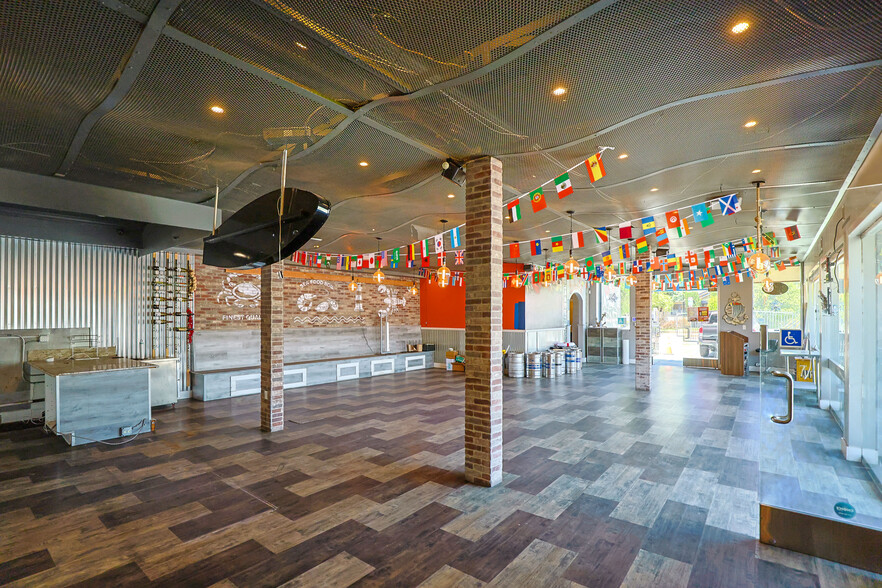 More Photos Of 5818-5820 Melrose Ave, Los Angeles Restaurant For Lease