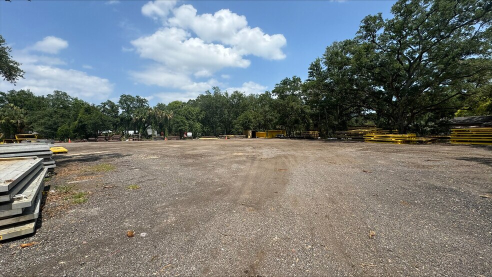More Photos Of 5515 Causeway Blvd, Tampa Land For Lease