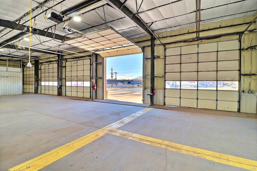 More Photos Of 1616 2nd Ave, Greeley Industrial For Sale