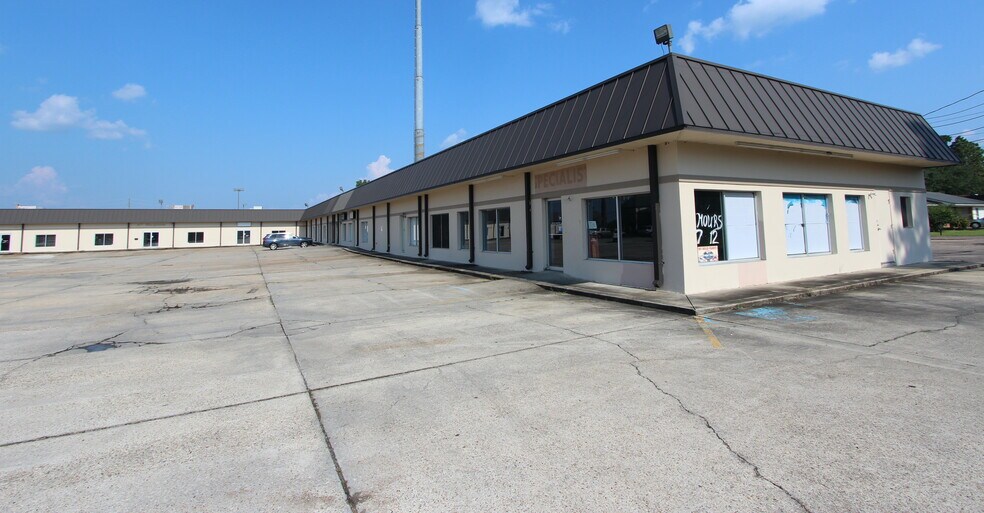 More Photos Of 6026-6030 Hwy 98, Hattiesburg Storefront For Lease