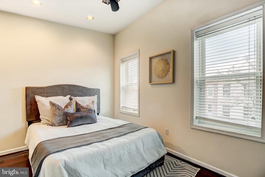 More Photos Of 1125 S Charles St, Baltimore Storefront Retail Residential For Sale