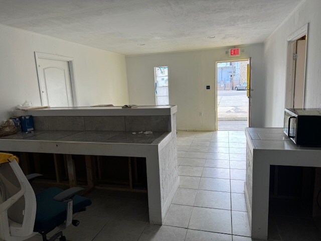 More Photos Of 333-337 Carswell Ave, Daytona Beach Warehouse For Lease