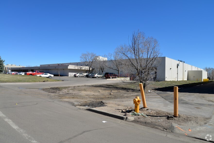 More Photos Of 11100 W 8th Ave, Lakewood Warehouse For Lease