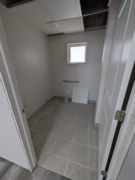 More Photos Of 10045 Overseas Hwy, Marathon Medical For Lease