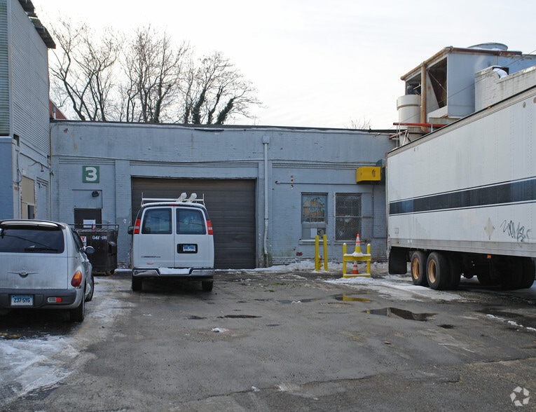Primary Photo Of 425 Fairfield Ave, Stamford Warehouse For Lease