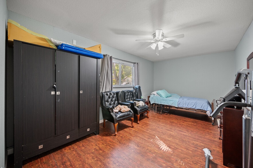 More Photos Of 9473 Heathman Way, Elk Grove Assisted Living For Sale