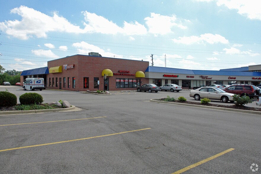 More Photos Of 315-345 W Northwest Hwy, Palatine Unknown For Lease