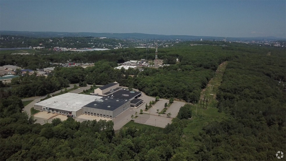 More Photos Of 5-9 Latti Farm Rd, Millbury Warehouse For Lease