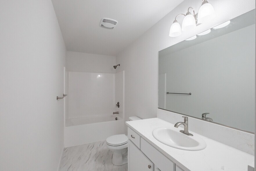 More Photos Of 37731 Rolltide Dr, Lebanon Apartments For Sale