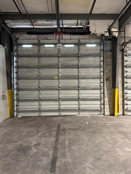 More Photos Of 701 Fentress Blvd, Daytona Beach Distribution For Lease