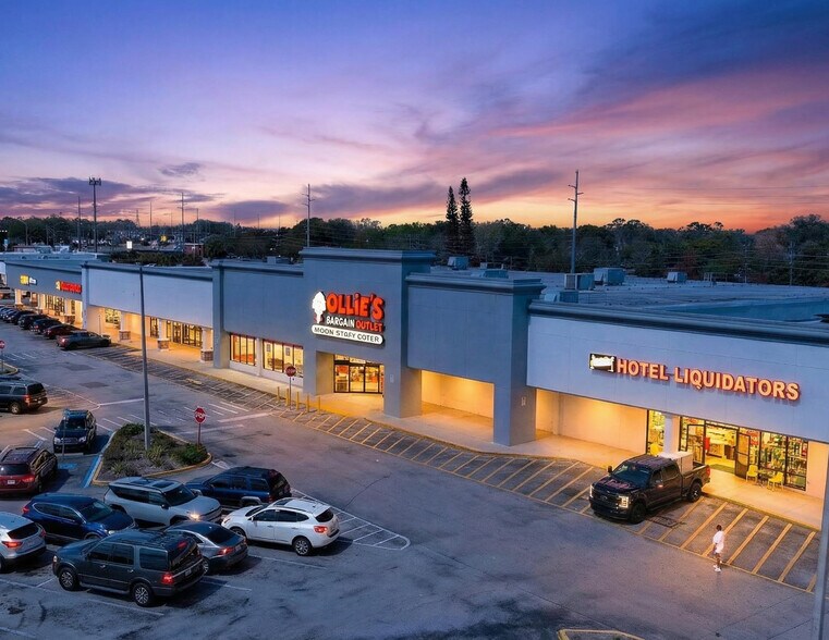 More Photos Of 900-944 E SR-436 Rd, Casselberry Unknown For Lease