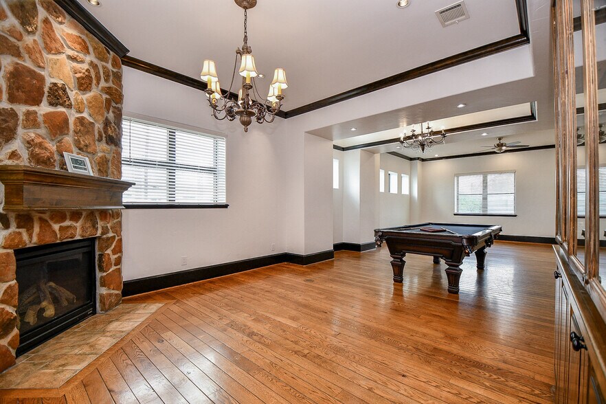 More Photos Of 4119 Allen St, Houston Office For Sale