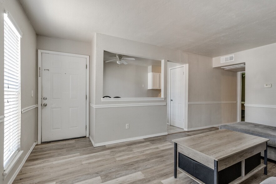 More Photos Of NW 10th St & N Classen Blvd, Oklahoma City Apartments For Sale