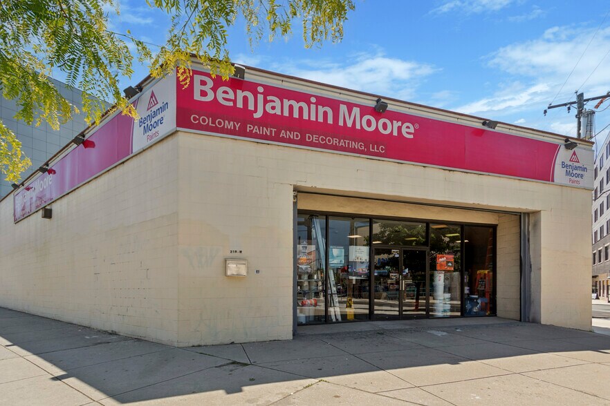 More Photos Of 210 W Girard Ave, Philadelphia Storefront For Sale