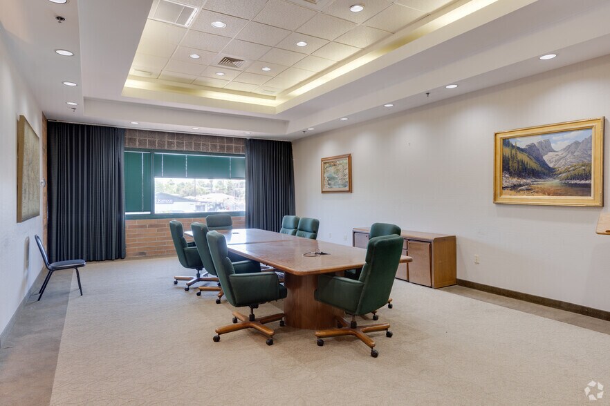 More Photos Of 14804 N Cave Creek Rd, Phoenix Office For Sale