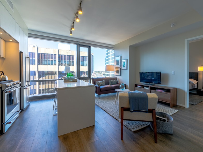 More Photos Of 1800 N Lynn St, Arlington Apartments For Lease