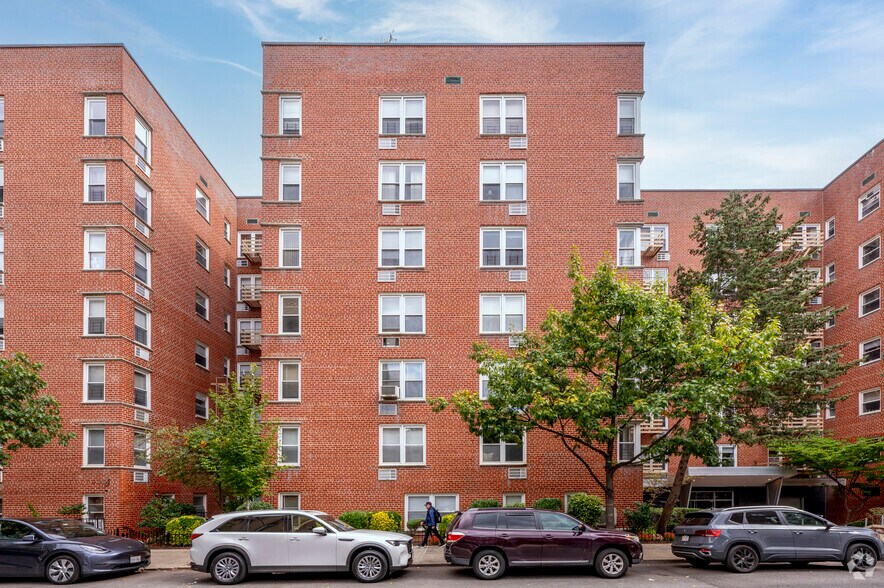 More Photos Of 1717 E 18th St, Brooklyn Apartments For Sale