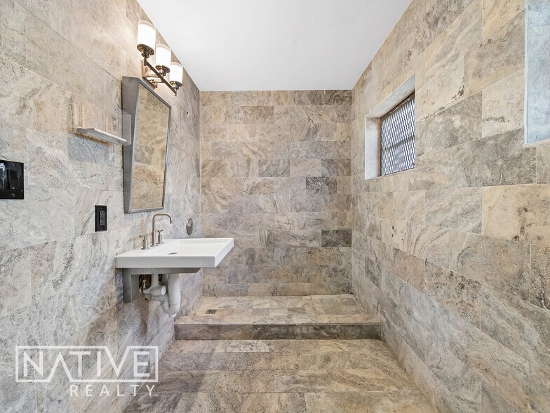 More Photos Of 1416 NE 4th Ave, Fort Lauderdale Office For Lease