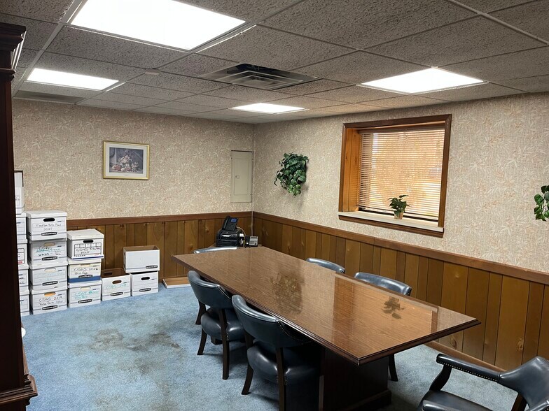 More Photos Of 5013 Park St, Jacksonville Auto Repair For Sale