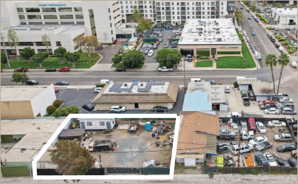 More Photos Of 4317 Sheridan Ln, San Diego Service For Sale