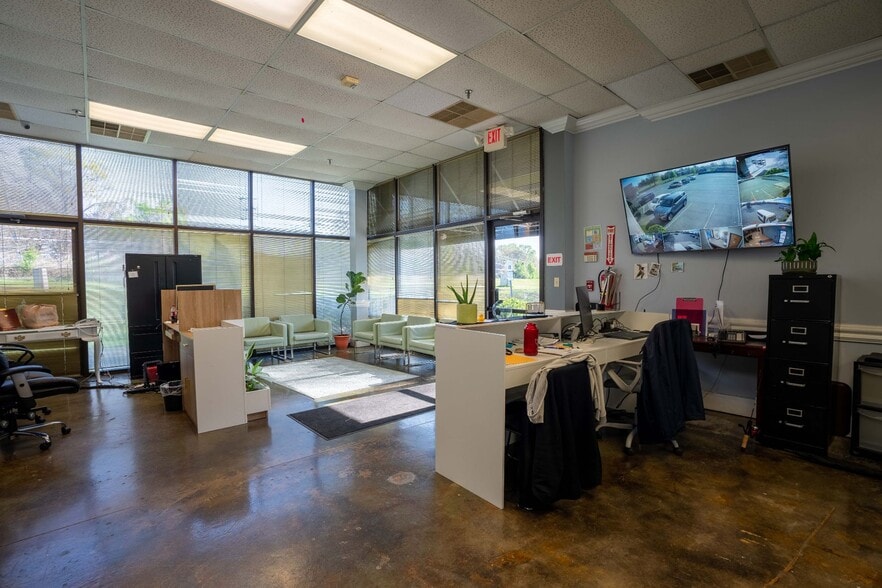 More Photos Of 8160 Regent Pky, Fort Mill Flex For Lease