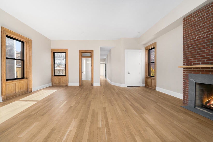More Photos Of 402 W 20th St, New York Apartments For Sale