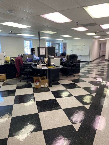 More Photos Of 129 Legionaire Dr, Lincolnton Manufacturing For Lease