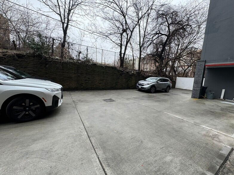 More Photos Of 931-935 E 179th St, Bronx Apartments For Sale