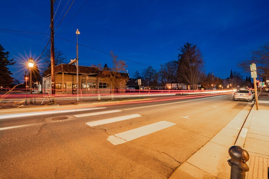 More Photos Of 205 E California St, Jacksonville General Retail For Sale