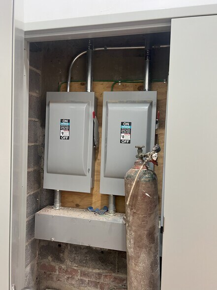 More Photos Of 2261-2269 Bragg St, Brooklyn Schools For Sale