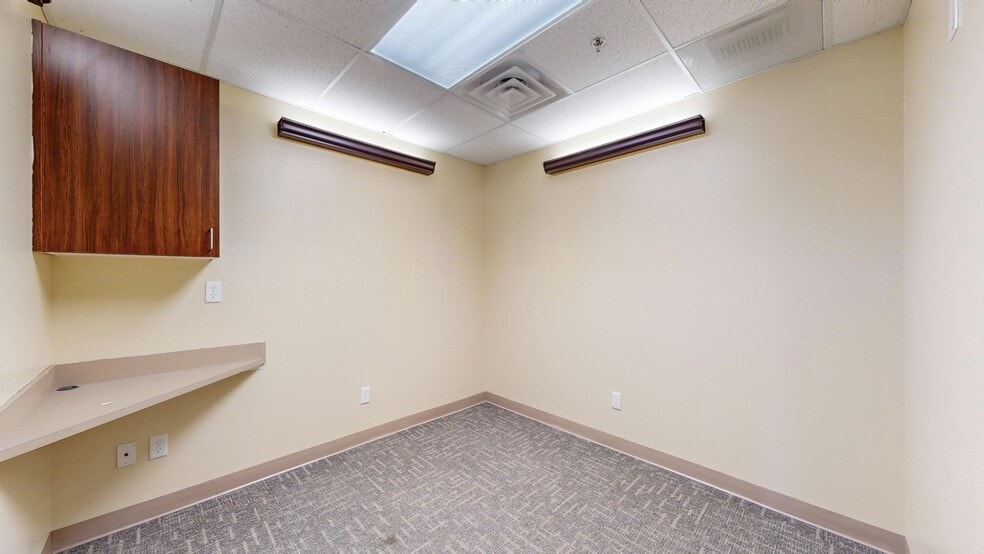 More Photos Of 231 W 67th Ct, Loveland Office For Lease