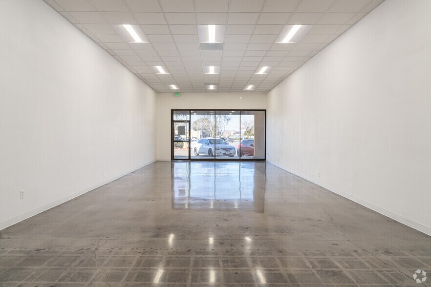 More Photos Of 44204-44276 10th St W, Lancaster Unknown For Lease