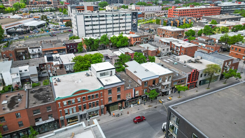 More Photos Of 6430-6432 Boul Saint-Laurent, Montréal Storefront Retail Residential For Lease