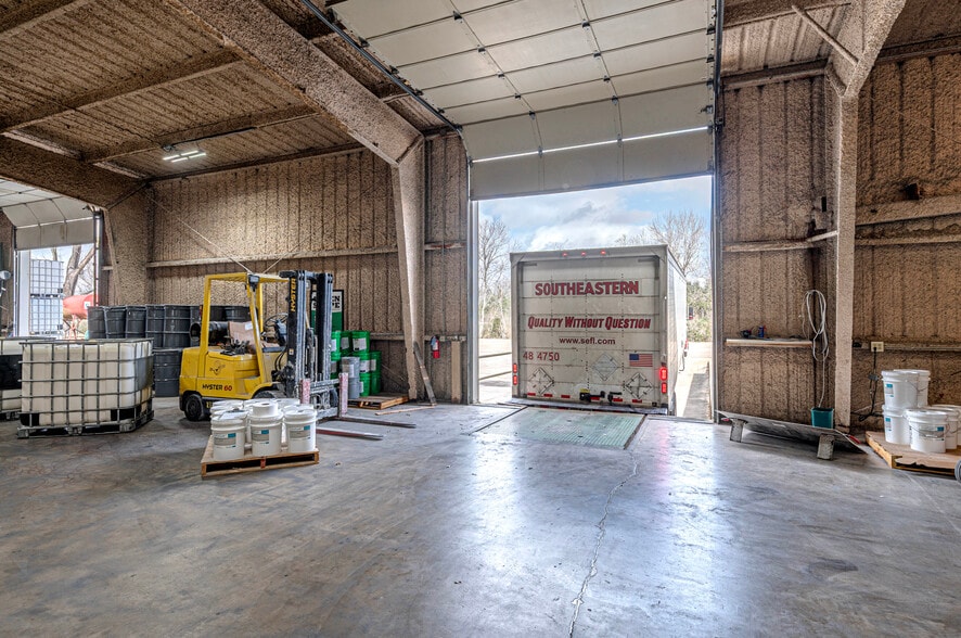 More Photos Of 1950 Oday Rd, Pearland Manufacturing For Sale