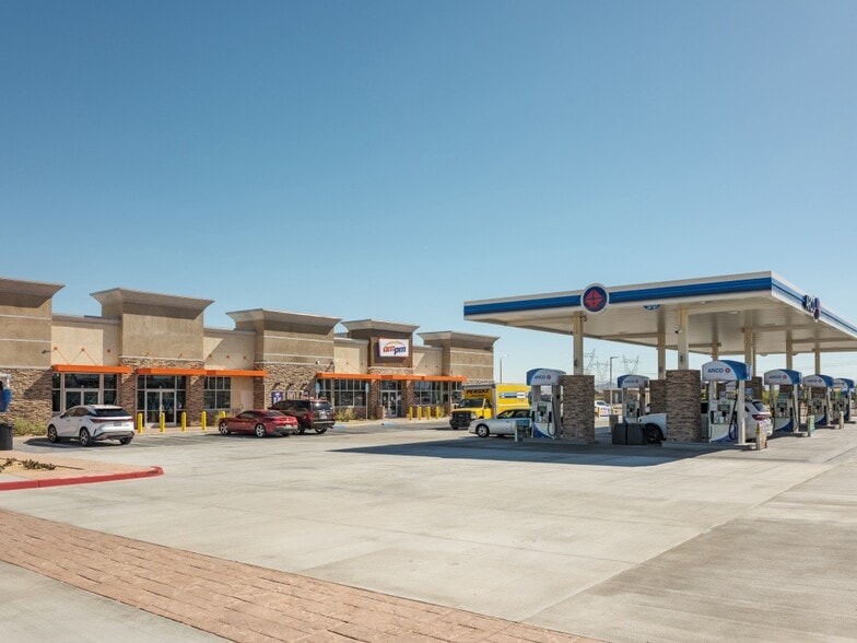 Primary Photo Of 14402 Mojave Dr, Victorville General Retail For Lease