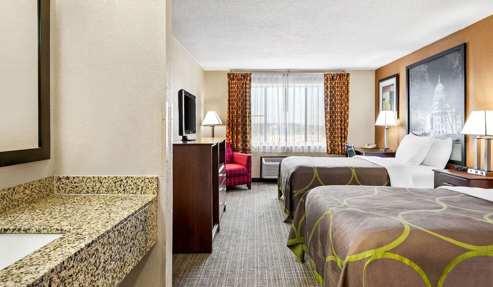 More Photos Of 910 S Sylvania Ave, Sturtevant Hotel For Sale