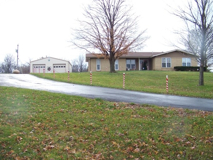 More Photos Of 10290 Veterans Memorial Pky, O'Fallon Office For Sale