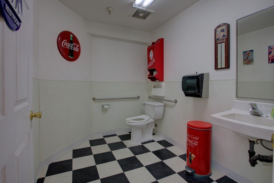 More Photos Of 17094 Road 26 Rd, Madera Auto Repair For Sale