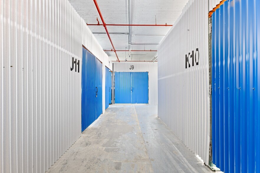 More Photos Of 59-00 Decatur St, Ridgewood Warehouse For Lease