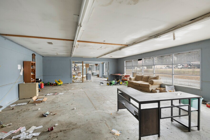 More Photos Of 4729 Alabama Hwy SW, Rome Auto Repair For Sale
