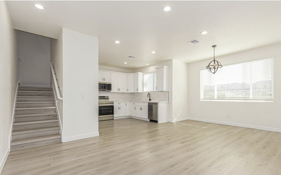 More Photos Of 105-141 W Latona Rd, Phoenix Apartments For Sale