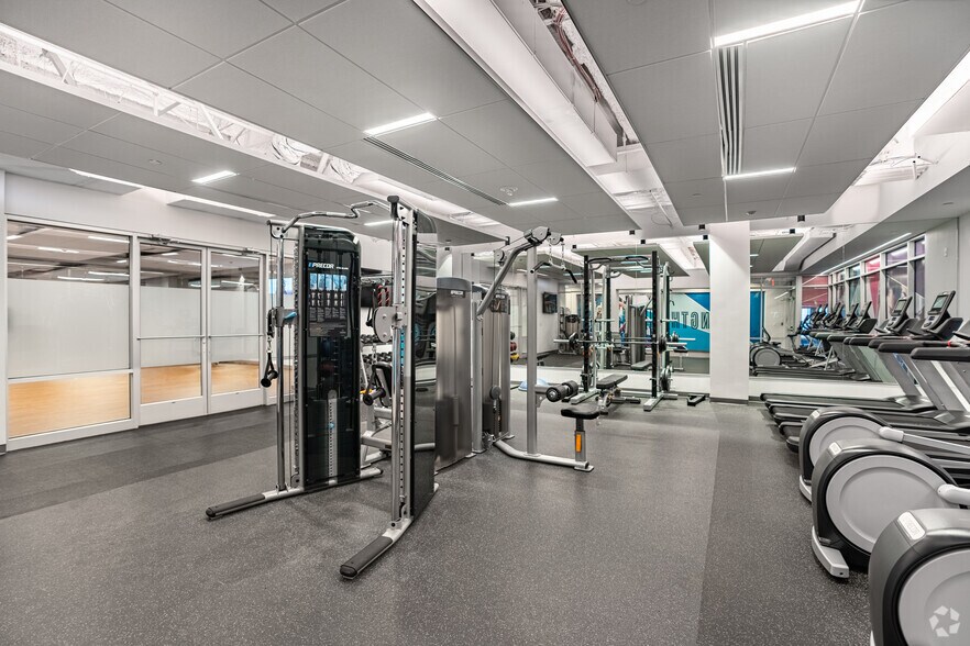 More Photos Of 2461 Eisenhower Ave, Alexandria Office For Lease