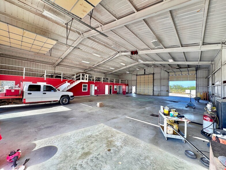 More Photos Of 14800 IH 35, Dilley Industrial For Sale