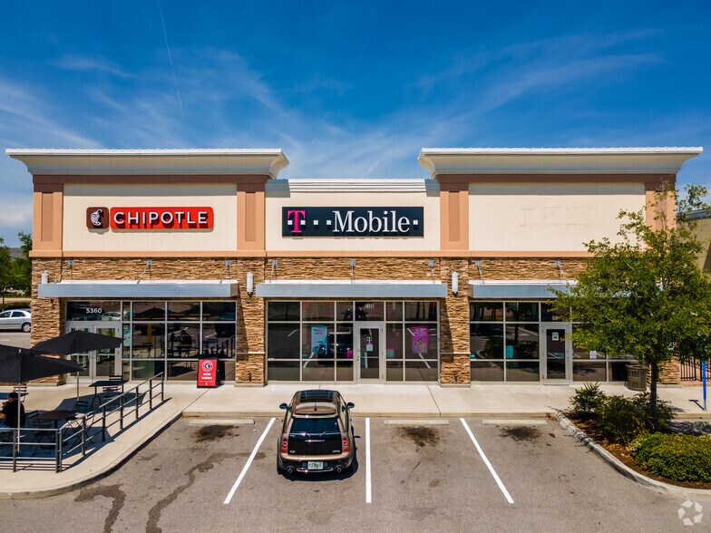 More Photos Of 5310-5360 E Bay Dr, Clearwater Freestanding For Lease